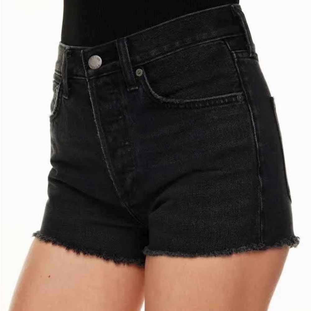 Aritzia Denim Forum Sz 27 “The Yoko Hi-Rise Jean Shorts” in Black